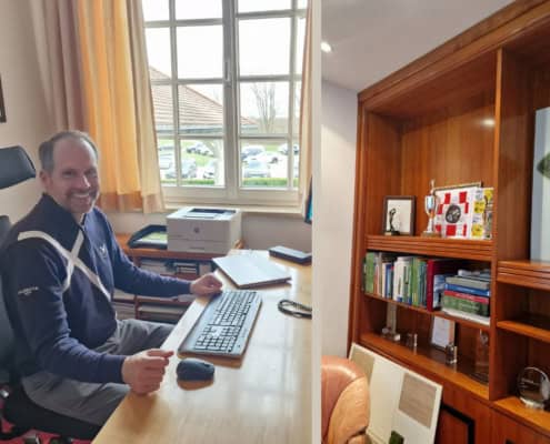 Blick auf Korbinian Kofler im Büro