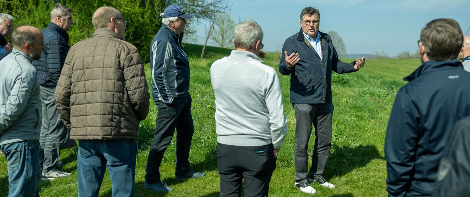 Platzbegehung mit Dr. Gunther Hardt