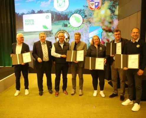 Gruppenbild von Vertretern von Golfclubs
