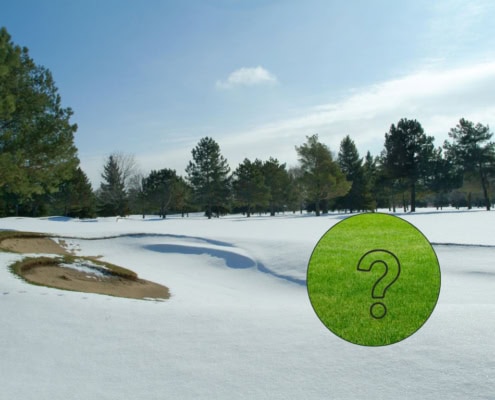 Golfplatz bei Schnee und Eis