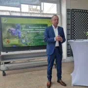 bluehpakt_bayern_vortrag_Glauber Bayerns Umweltminister Thorsten Glauber bei der Blühpakt-Auszeichnung