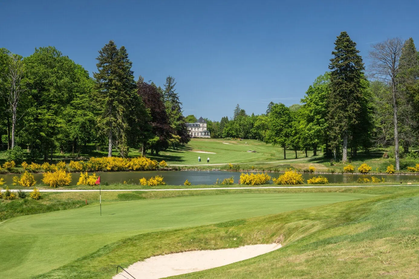 The entire 27 holes are sown with Festuca grasses The entire 27 holes are sown with Festuca grasses